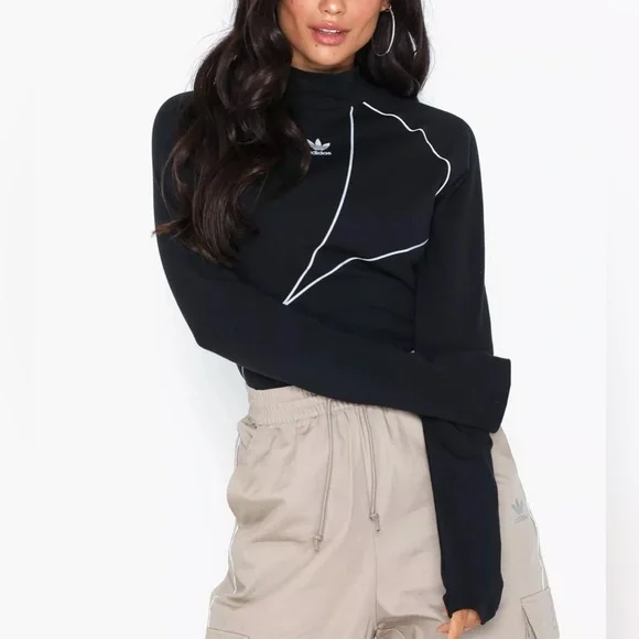 Adidas NWT women’s striking cut long sleeve top - Picture 6 of 12